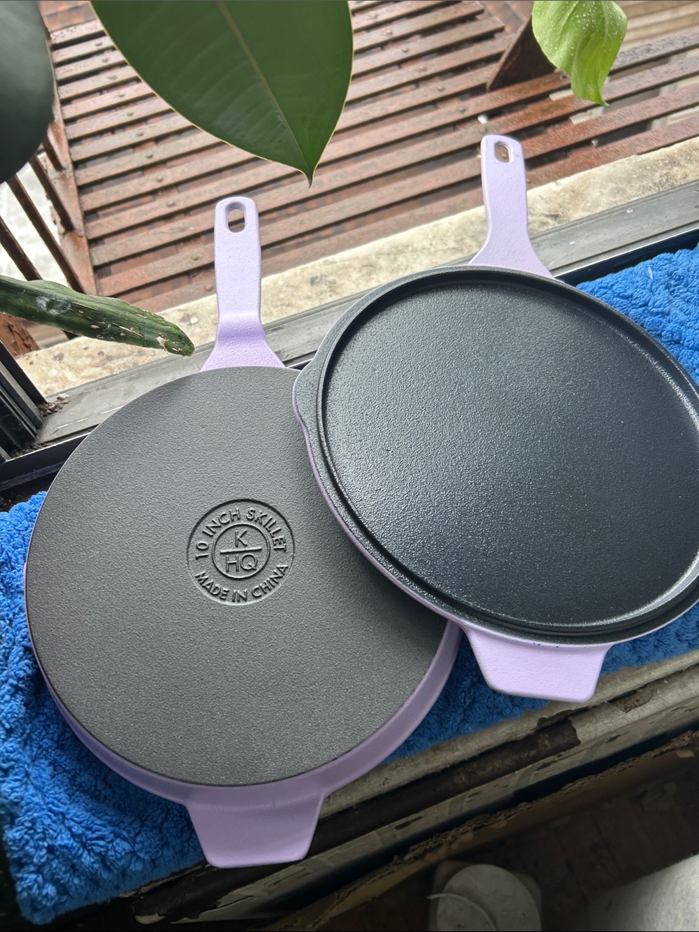 KITCHEN HQ LAVENDER Cast Iron Griddle & Skillet 2 piece Set UNUSED BRAND NEW